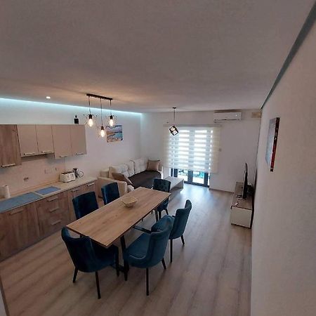 Sky Apartment 1 Сент-Полс-Бей Экстерьер фото
